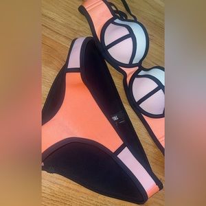 Triangl bikini set